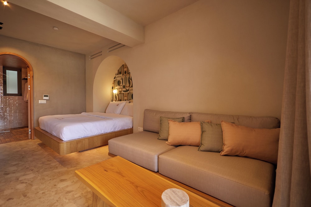 Junior Suite with Plunge Pool - Photo 20