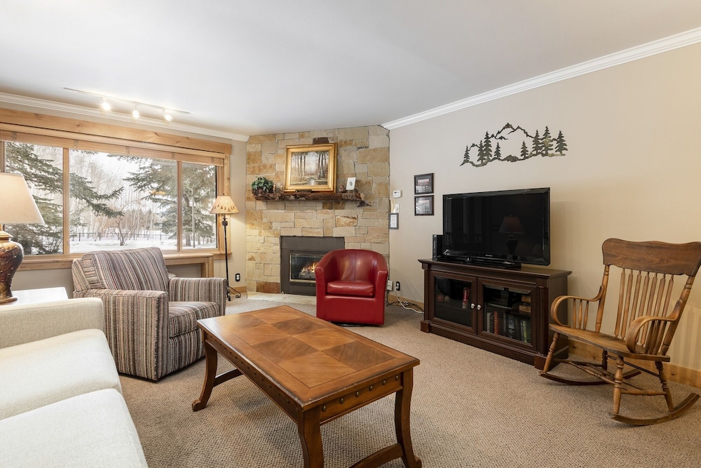 Condo, 3 Bedrooms