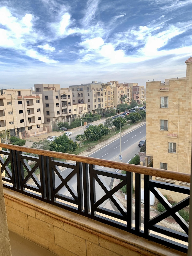 Deluxe Double Room, Multiple Beds, City View photo 2