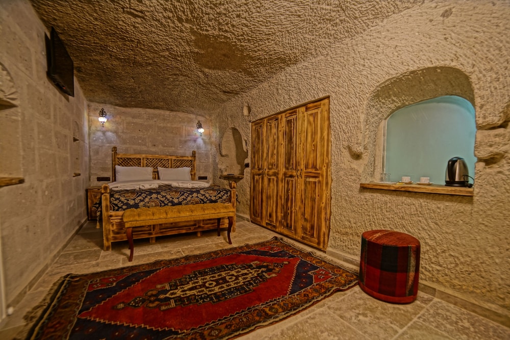 Standard Cave Room - Photo 1