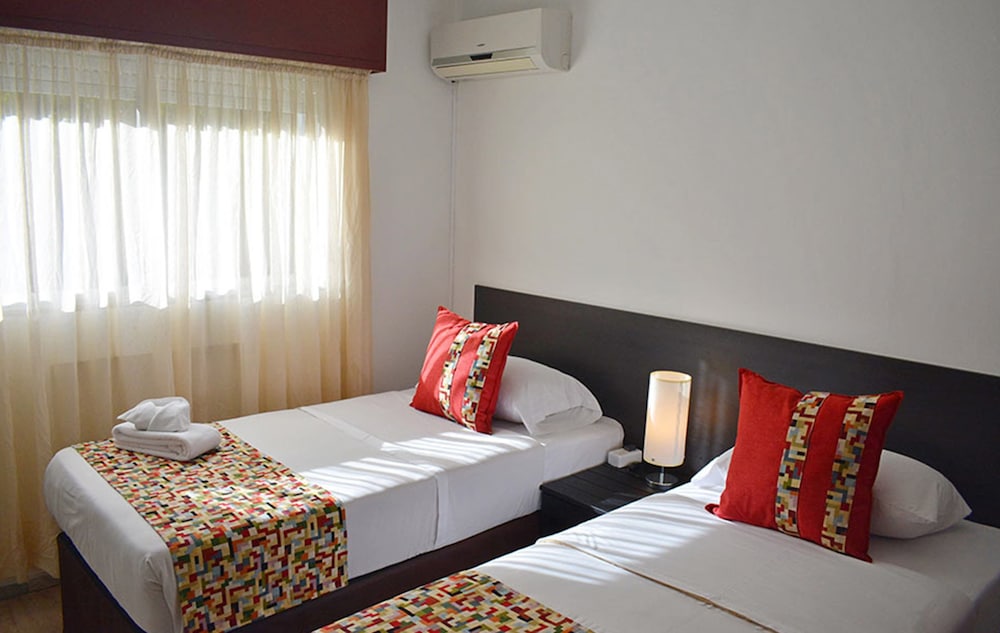 Twin Room, 2 Twin Beds, Non Smoking photo 2