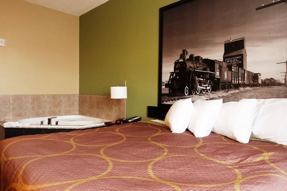 Studio Suite, 1 King Bed, Non Smoking - Photo 6