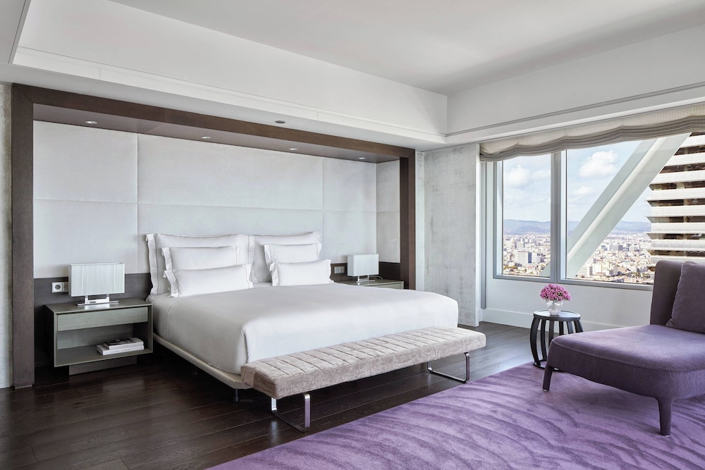 Club Suite, 1 Bedroom (Arts)