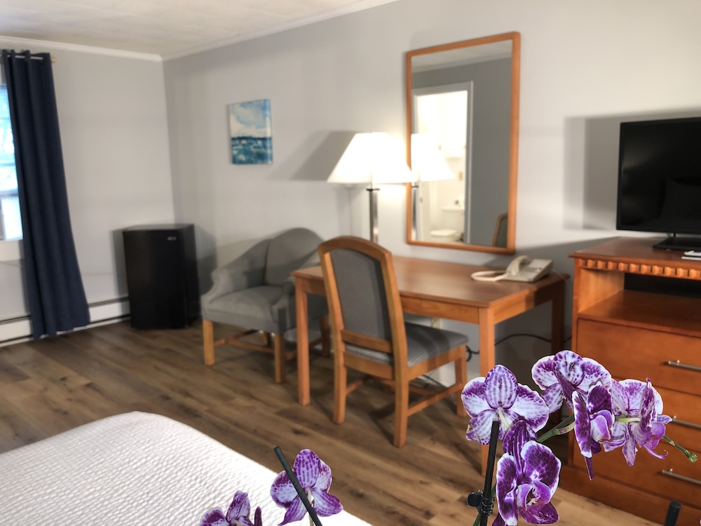 Standard Room, 2 Double Beds photo 2