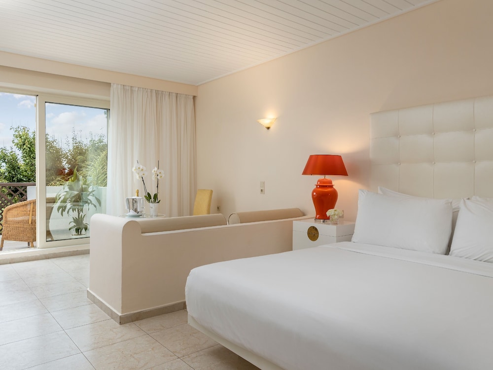 Deluxe Family Bungalow with Balcony - Photo 1