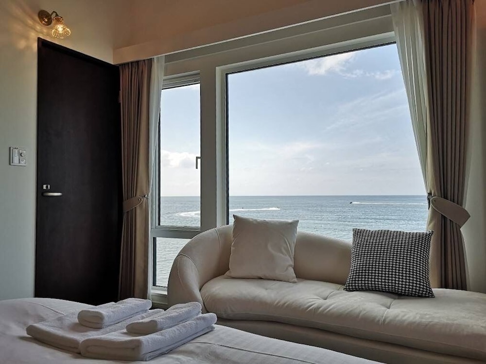 Basic Suite, Sea View photo 1