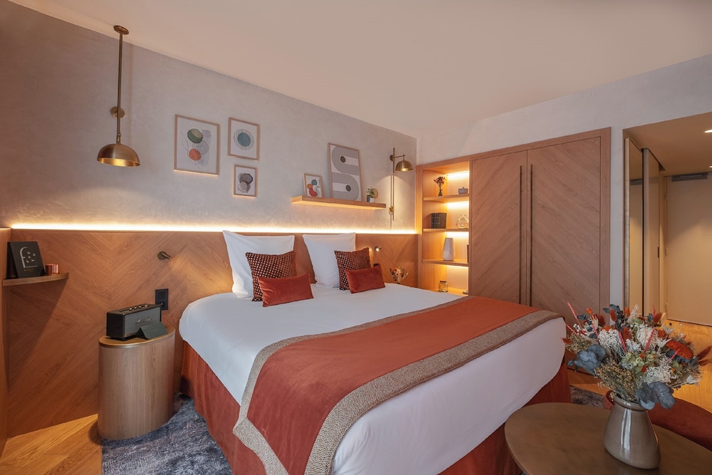 Executive Room