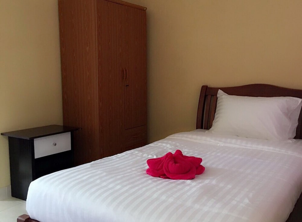 Standard Twin Room photo 2