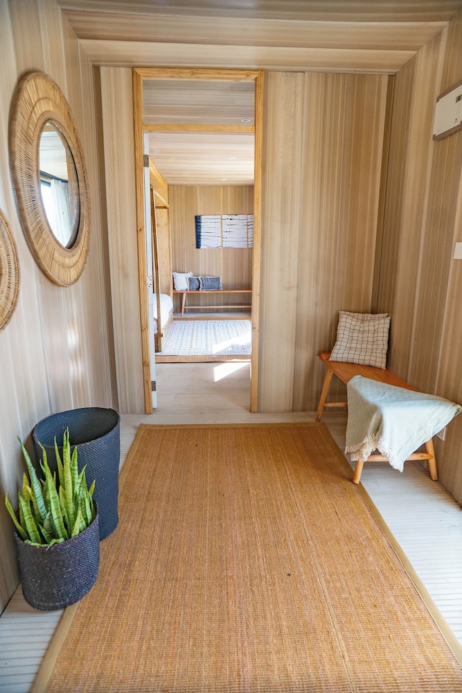 Luxury Bungalow, 3 Bedrooms, Patio photo 3