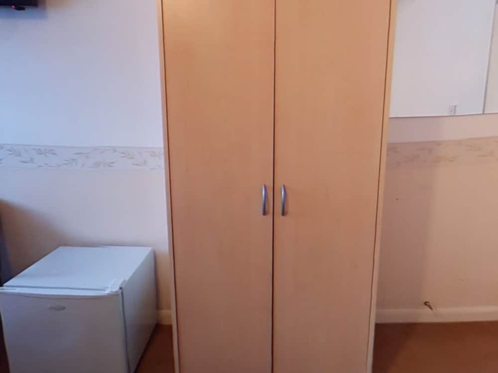 Standard Single Room, Private Bathroom (Room 817) photo 3