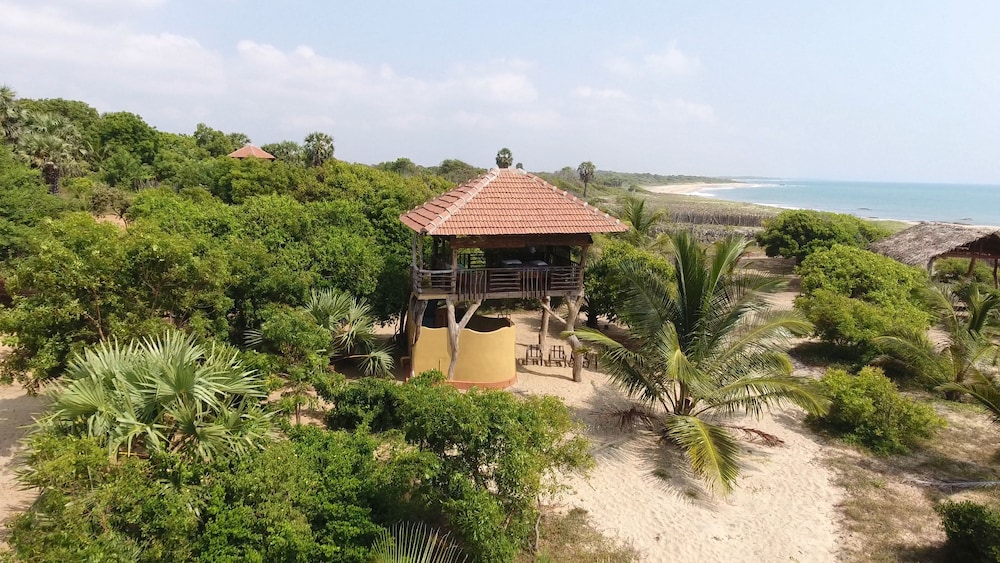 Panoramic Tree House, Ocean View, Beachfront photo 1