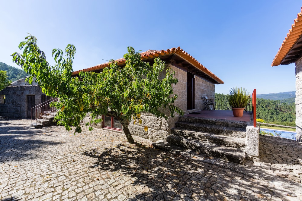 Traditional Cottage, 2 Bedrooms, Pool View photo 3