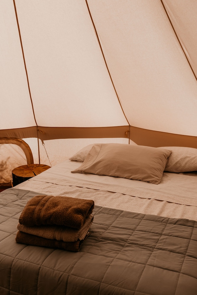 Luxury Tent, 1 Queen Bed, Fireplace, Mountain View photo 2