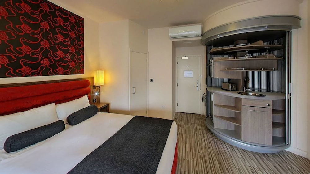 Deluxe Studio Suite, 1 Double Bed photo 2