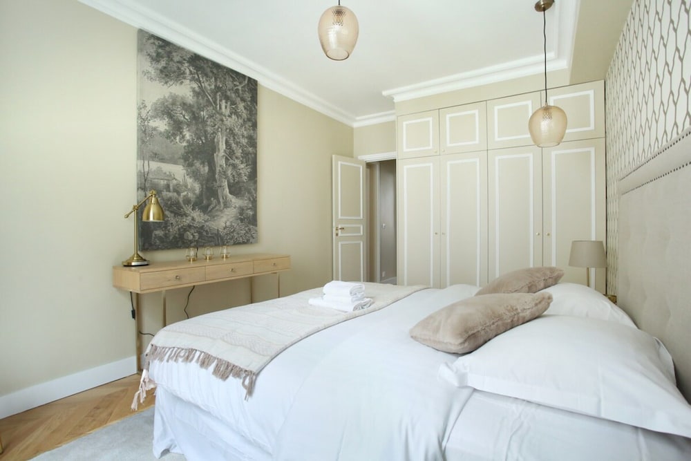 Apartment photo 2