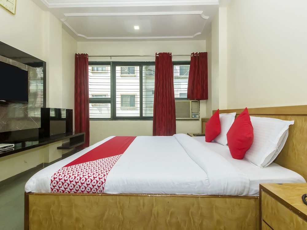 Executive Room, 1 King Bed, City View photo 3