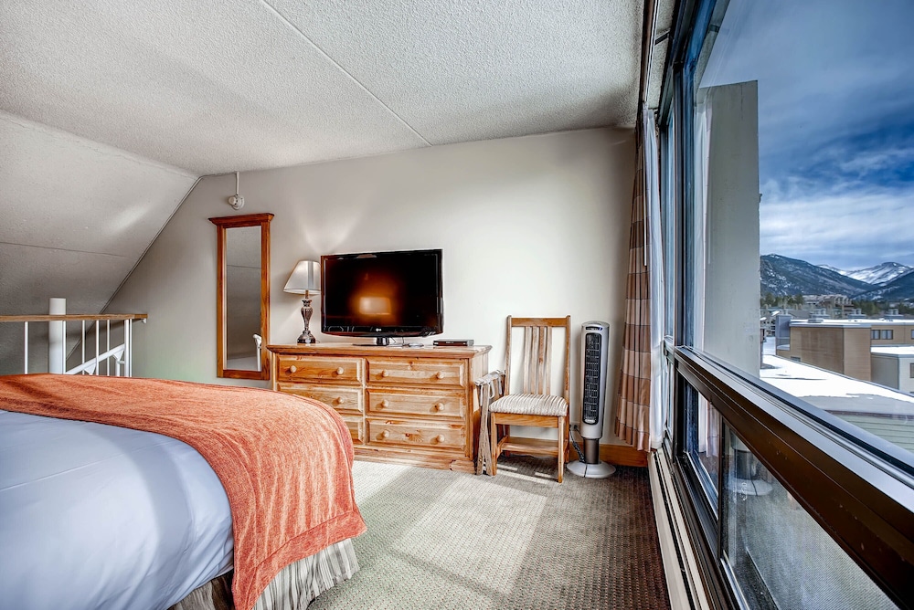 Loft, 1 King Bed (Lodge) - Photo 2