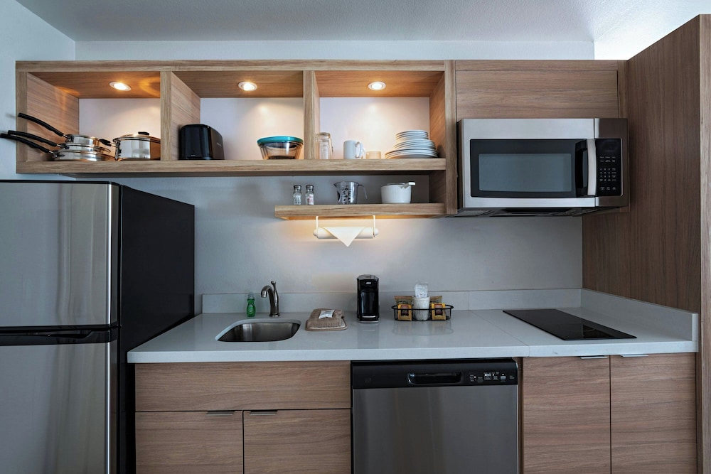 Suite, 2 Bedrooms photo 2