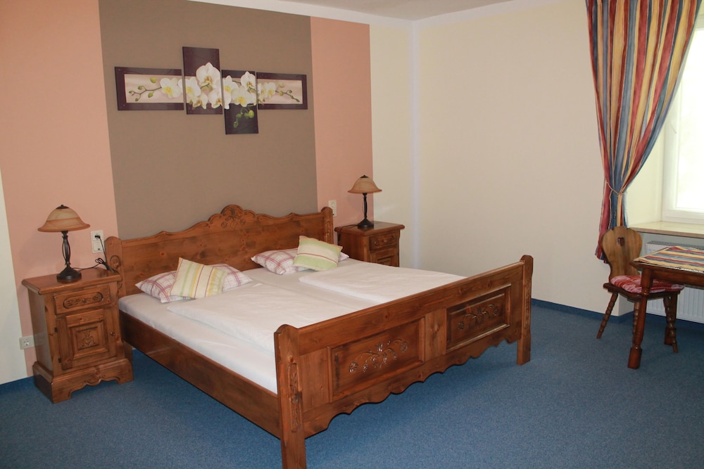 Classic Quadruple Room photo 2