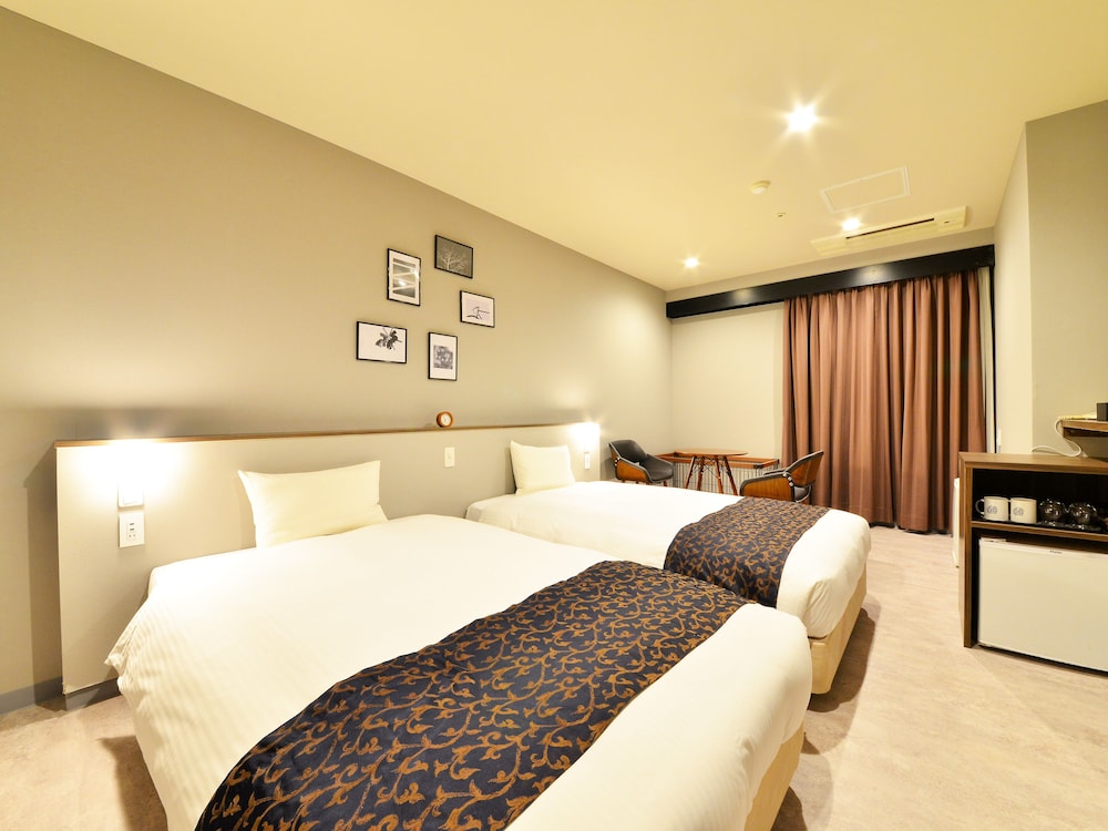 Deluxe Twin Room, Non Smoking, Main Building (Pet Friendly) photo 1