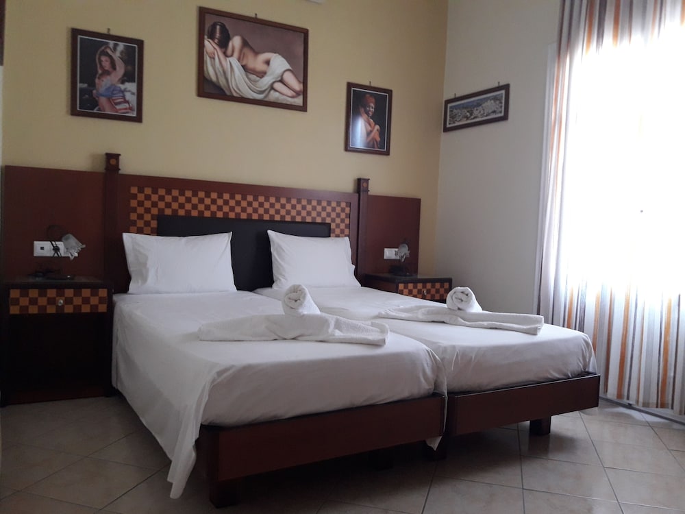 Camera con letto matrimoniale o 2 letti singoli, vista città