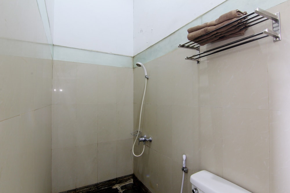 Standard Room - Photo 11