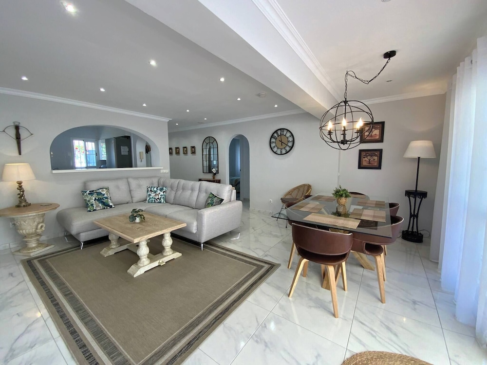 Villa mit Pool, zu Fuß zum Strand, Restaurants, Geschäfte, Foto 12