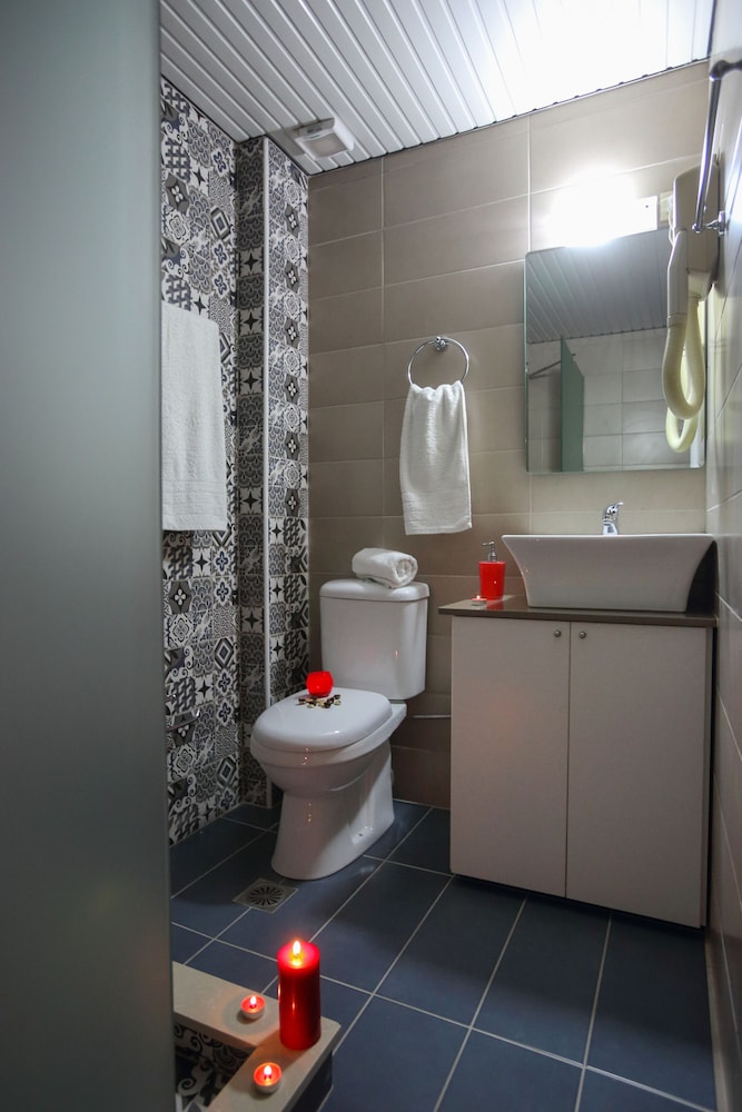 Family Apartment, 2 Bedrooms - Photo 5