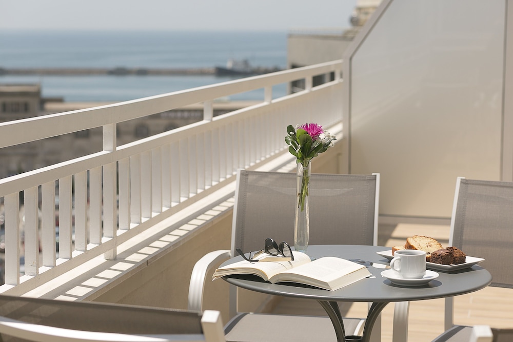 Junior Suite, Sea View - Photo 3