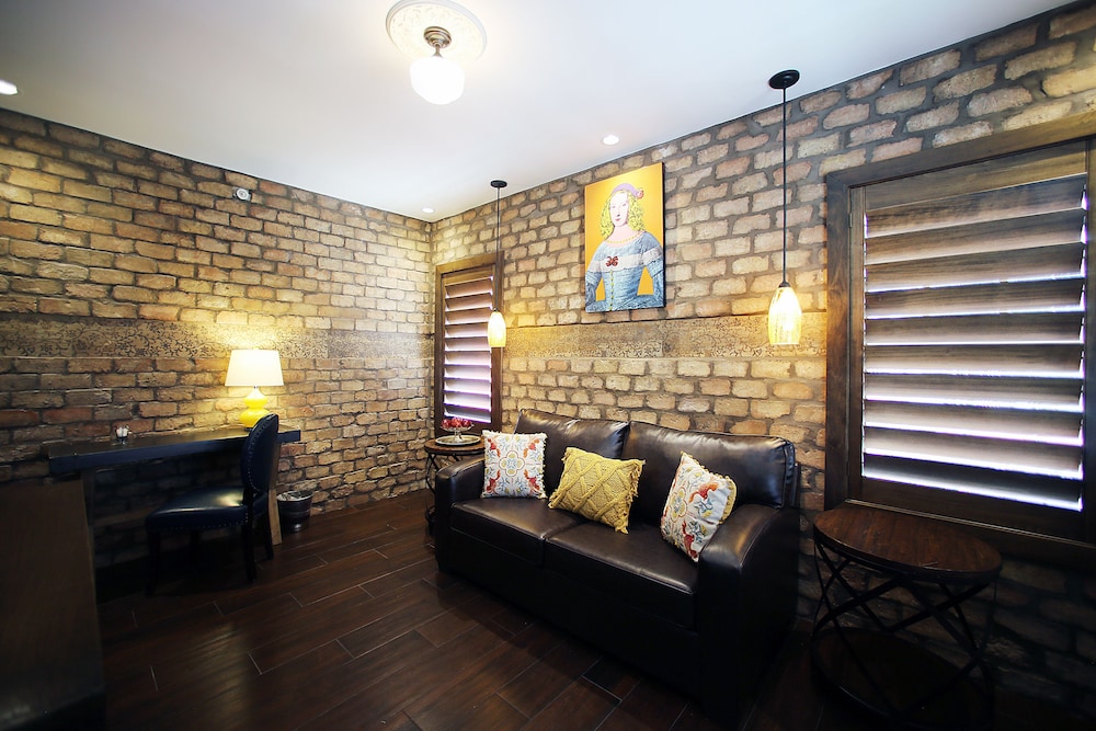 Cavalier Ocean View Suite - Photo 15