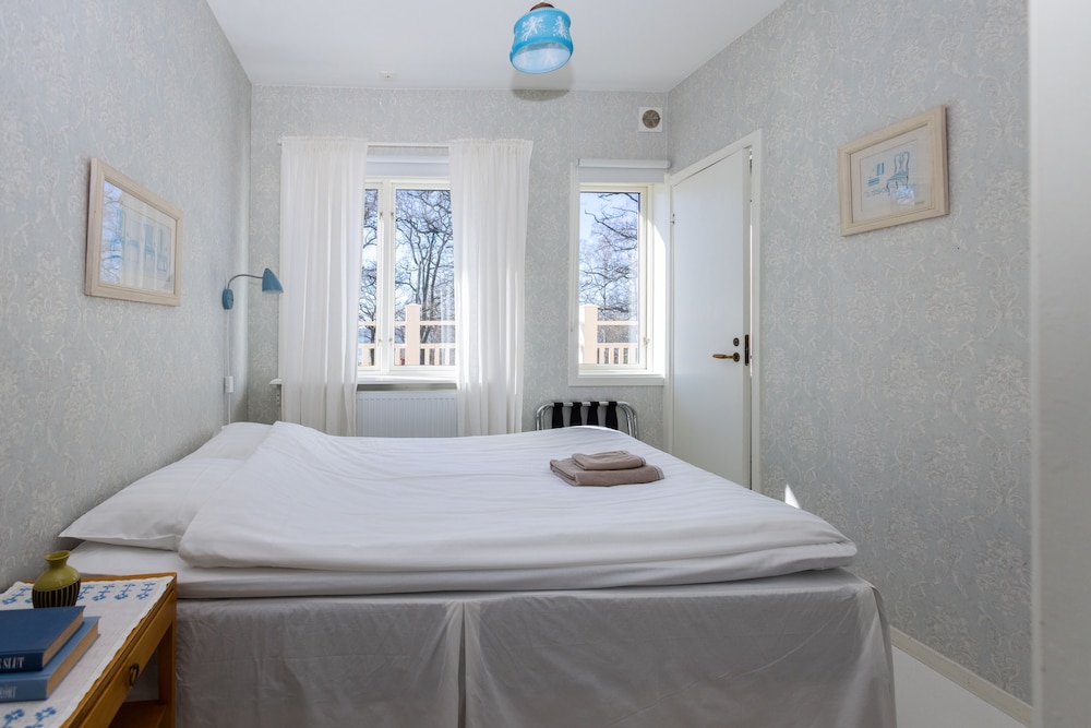 Economy Double Room, 1 Queen Bed photo 1