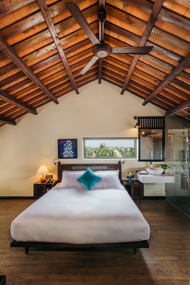 Luxury Suite, River View - Photo 12