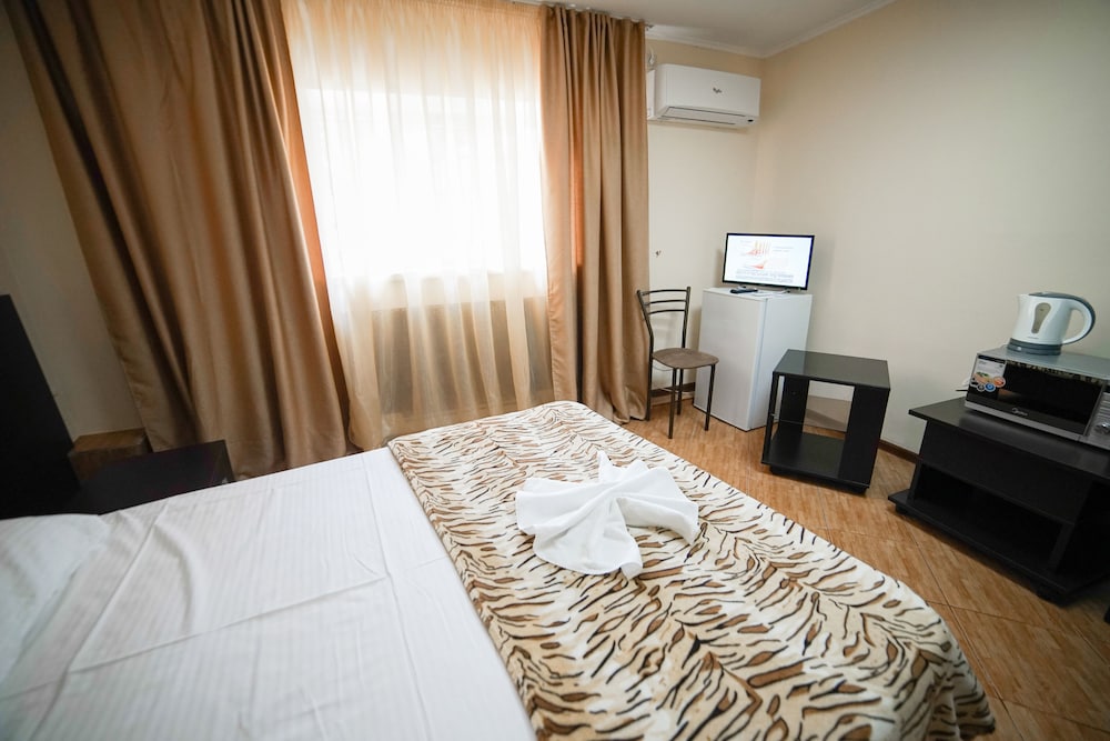 Economy Double Or Twin Room