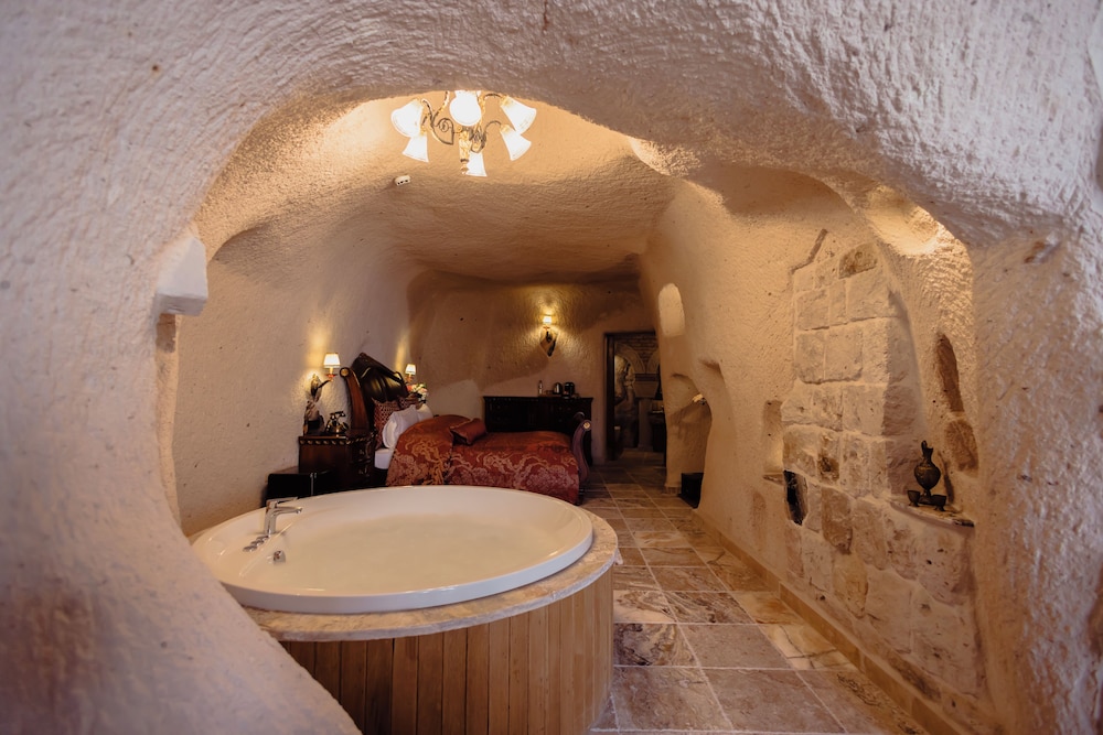 Junior Cave Suite photo 3