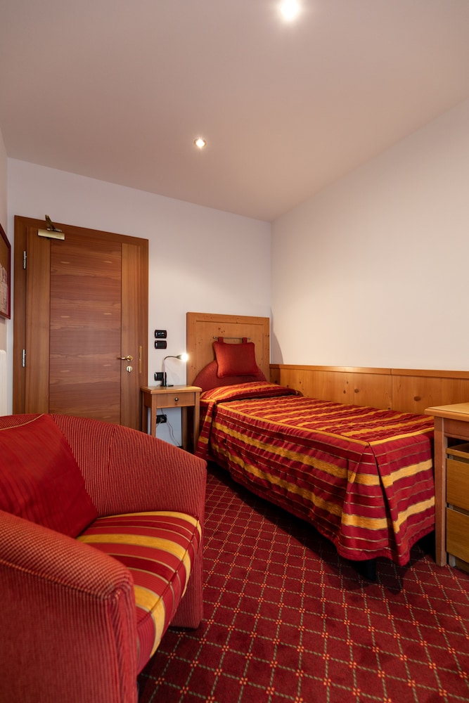 Single Room photo 3