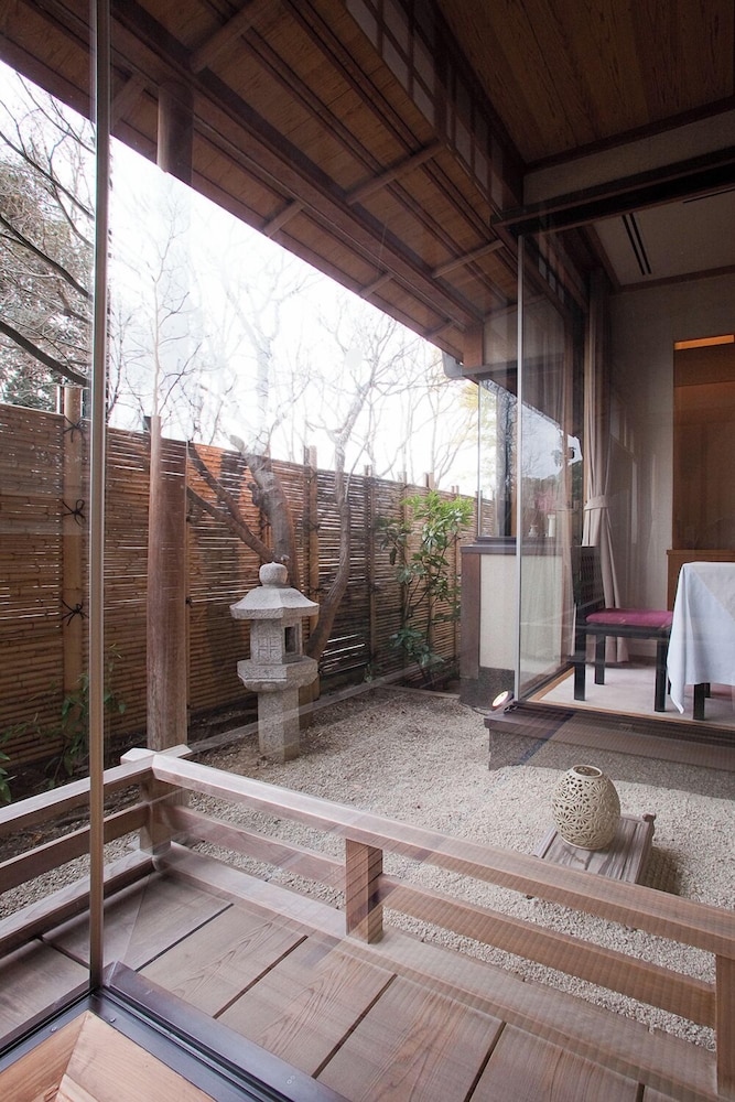 Classic Suite, Garden View, Ground Floor photo 2