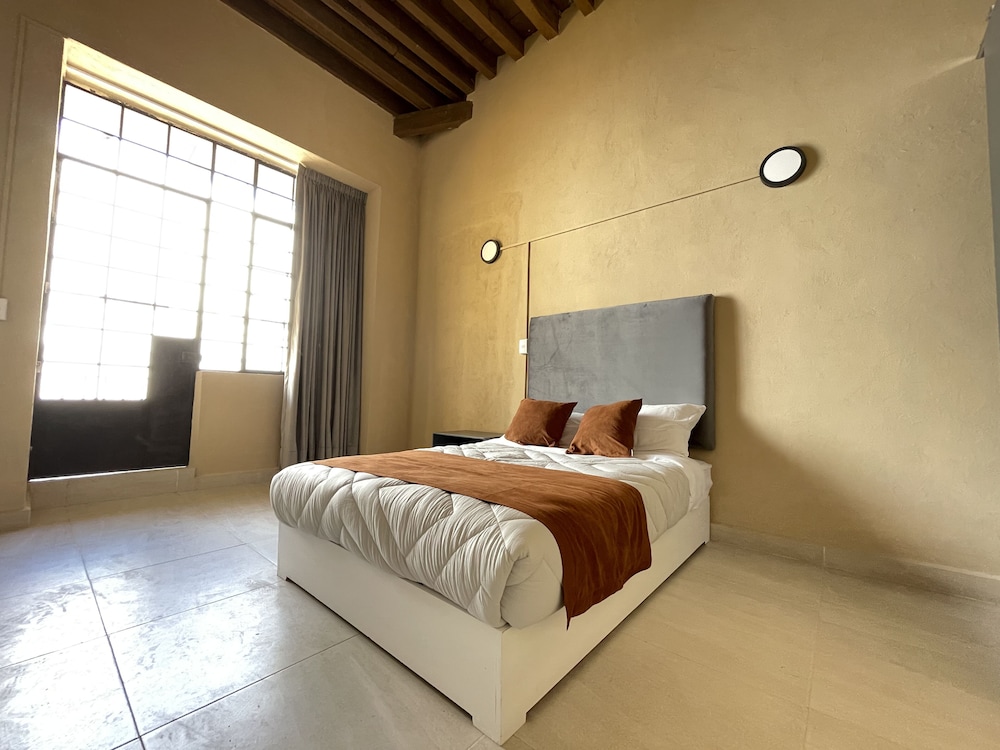 Double Room - Photo 6