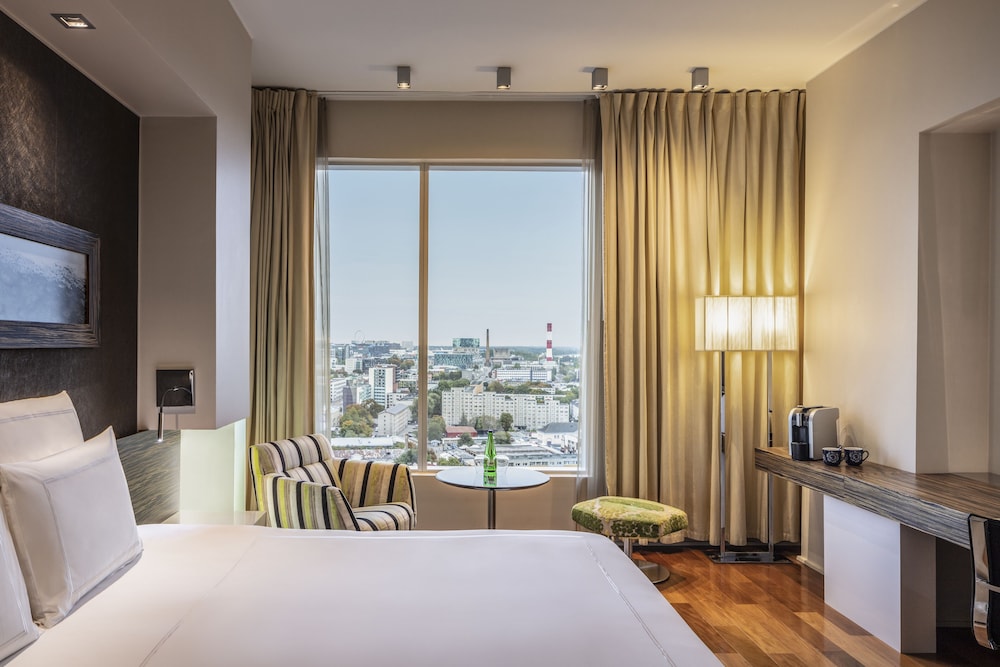 Swiss, Room, 1 King Bed