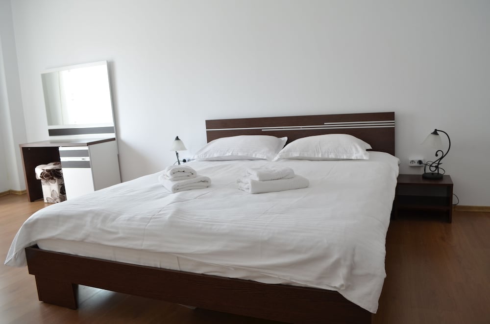 City Apartment, 1 Bedroom - Photo 1