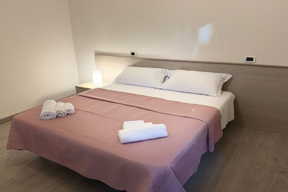 Economy Quadruple Room, without air conditioning