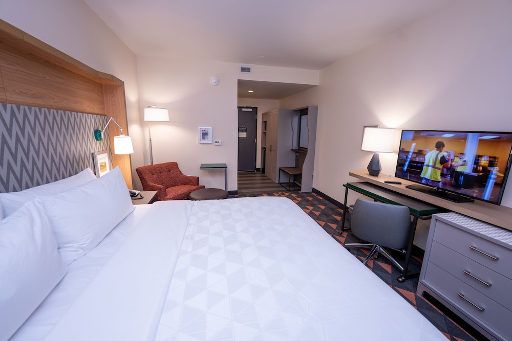 Premium Room, 1 King Bed (Leisure) - Photo 11