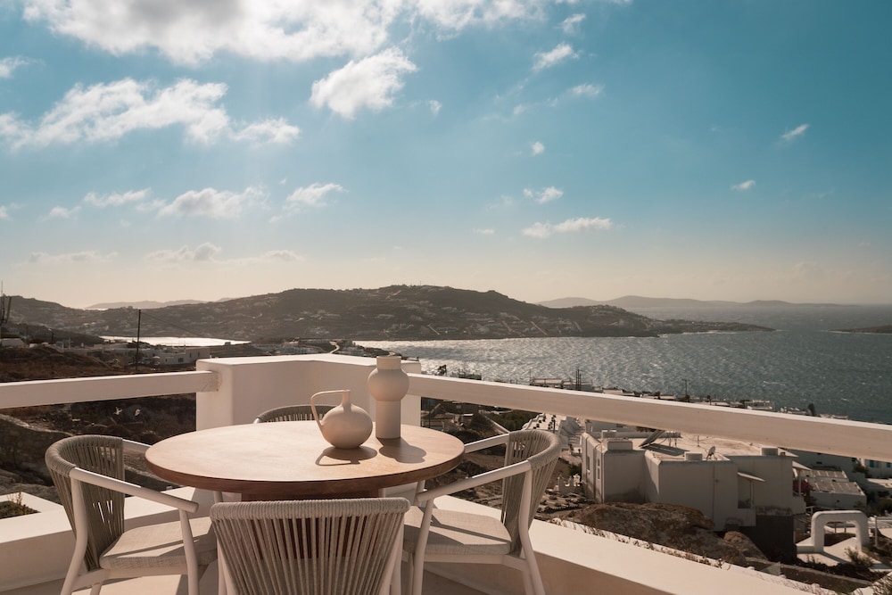 Suite, Private Pool, Sea View - Photo 4