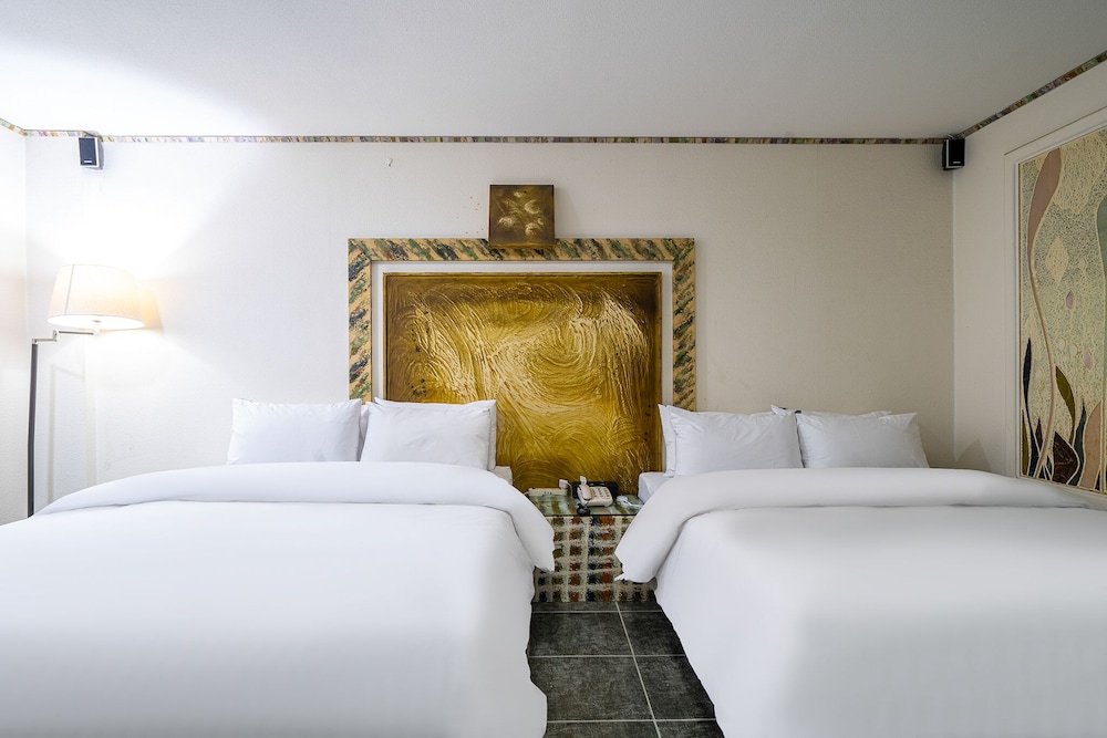 Premium Twin Room photo 1
