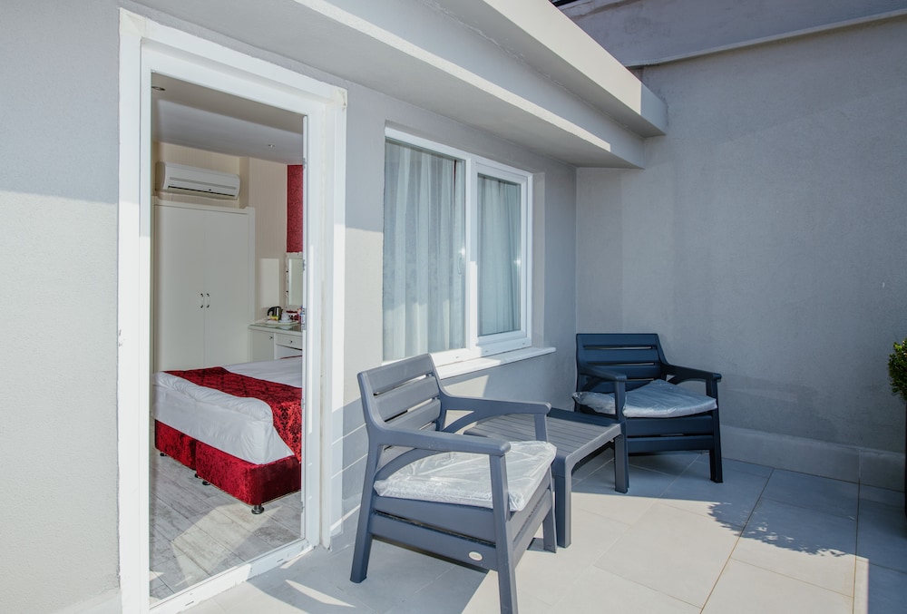 Superior Double Room, Balcony, Sea View photo 2