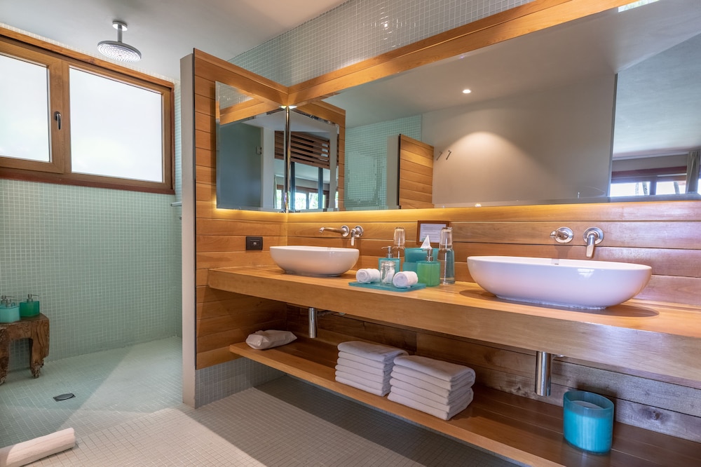 Sea View With Refreshing Plunge Pool