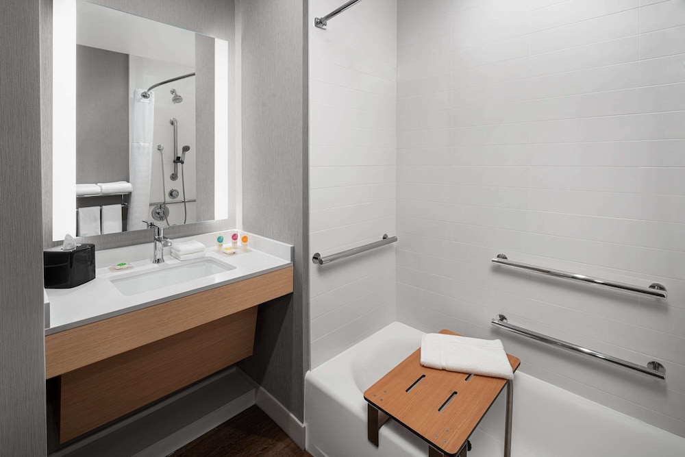 Suite, 1 King Bed with Sofa bed, Accessible (With Shower) - Photo 6