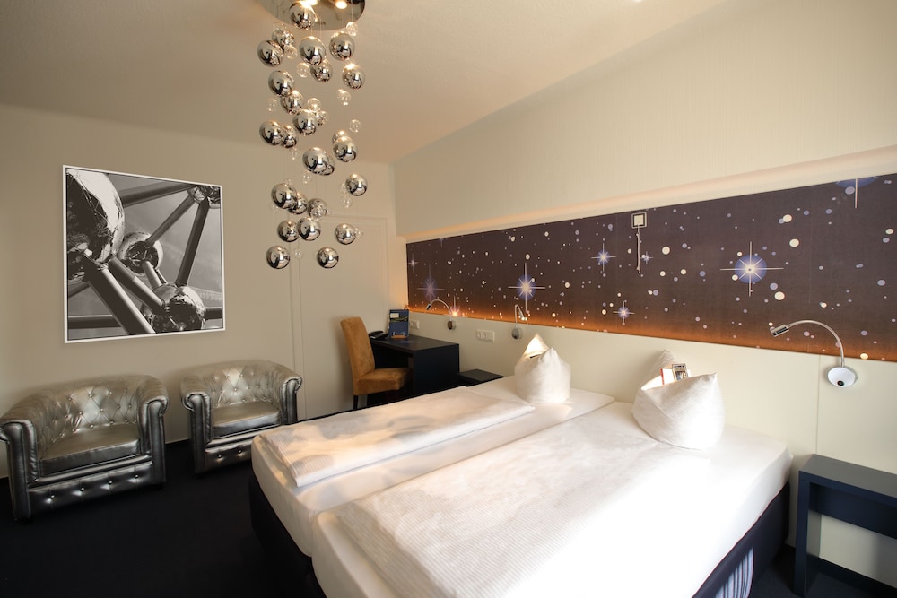 Gallery Double or Twin Room (near water) photo 1