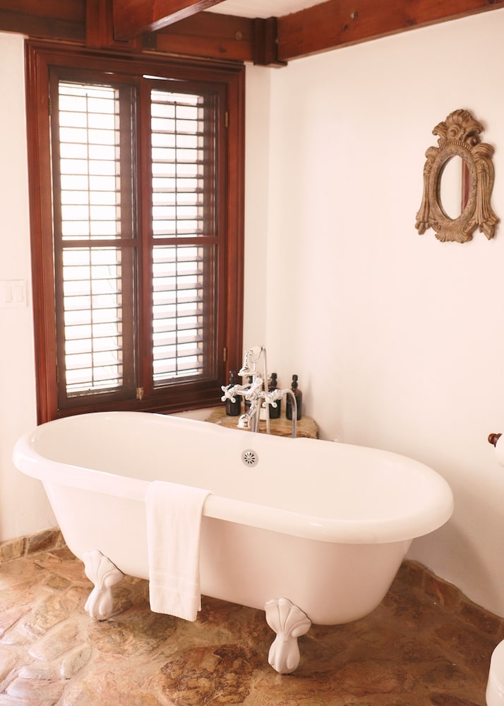 Estate Cottage - Photo 11