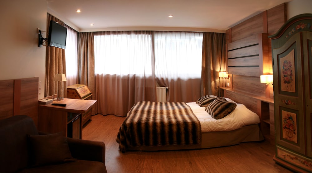 Classic Double Room
