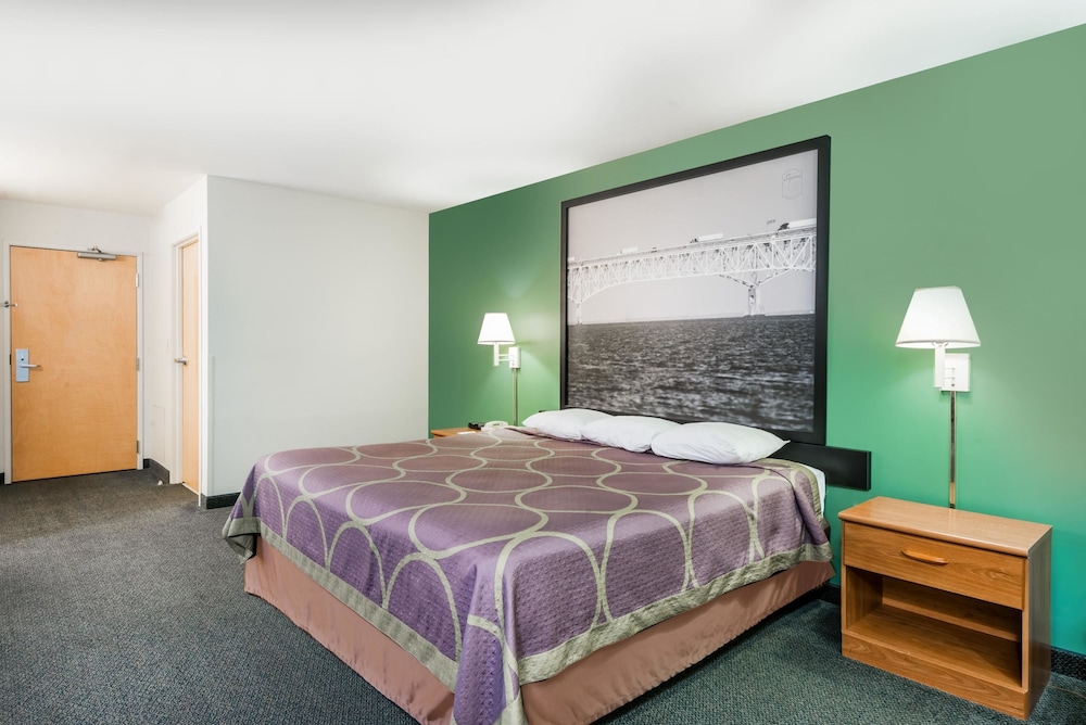 Studio Suite, 1 King Bed, Non Smoking photo 3